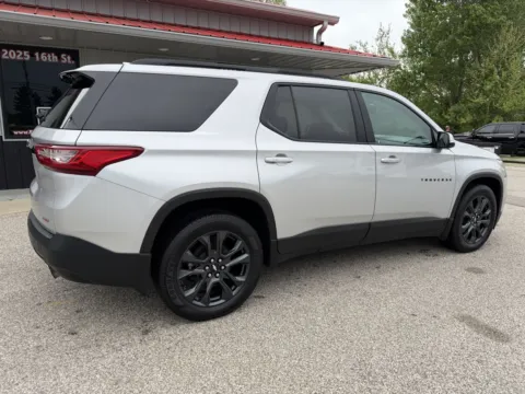 More photos of 2021 Chevrolet Traverse RS at B&B Cars Inc., IN