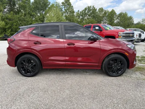 More photos of 2020 Buick Encore GX Select at B&B Cars Inc., IN