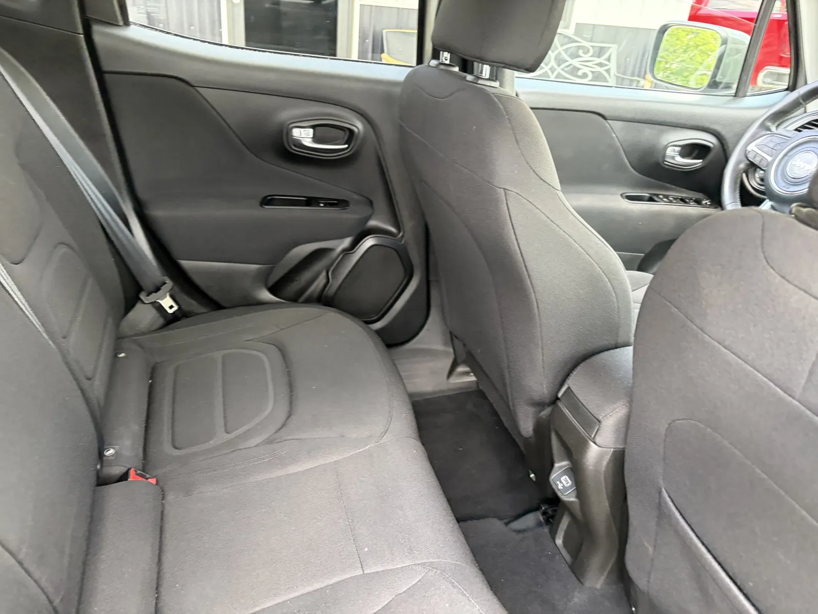 2021 Jeep Renegade Latitude - Photo 17