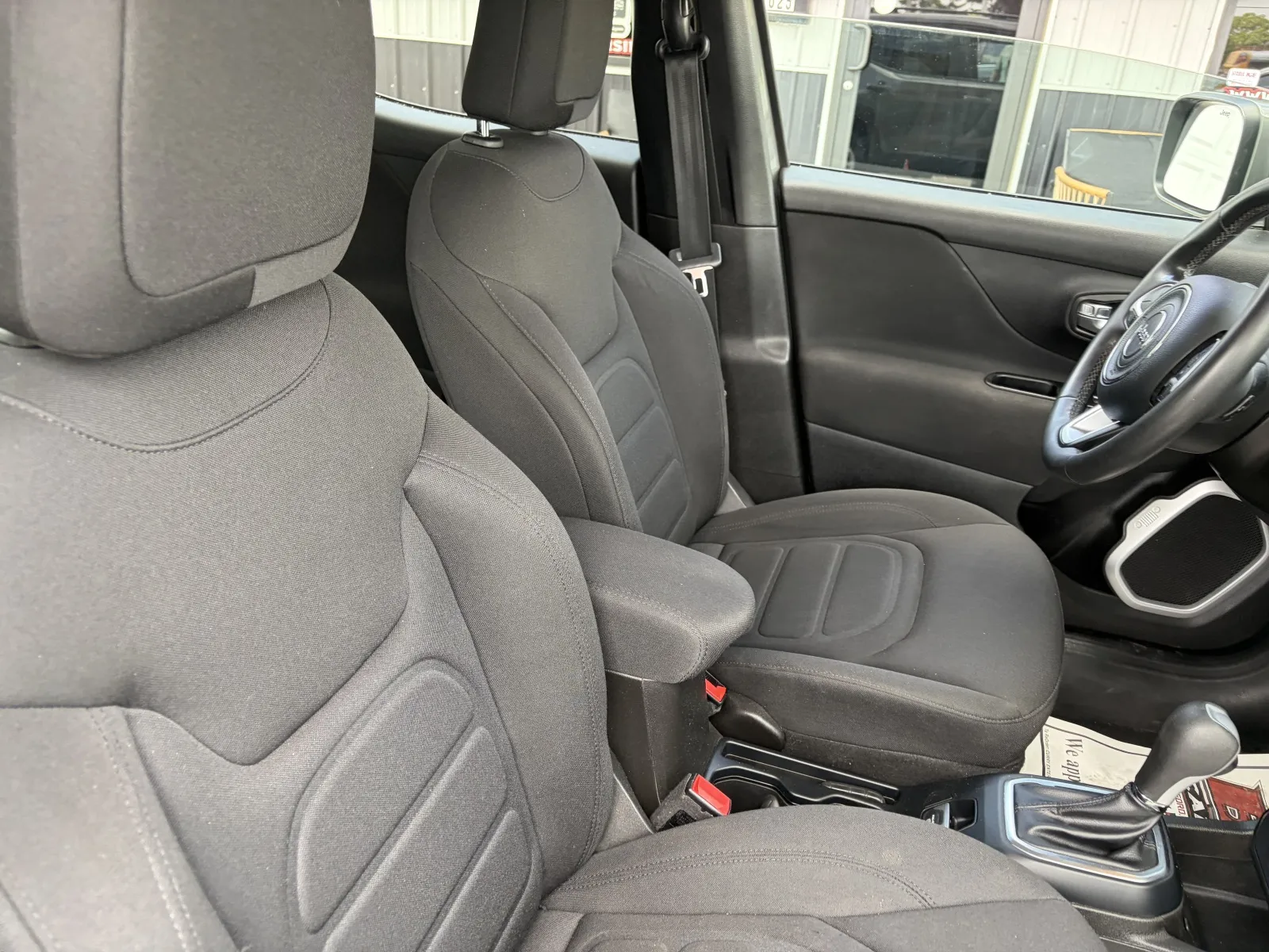 2021 Jeep Renegade Latitude - Photo 22