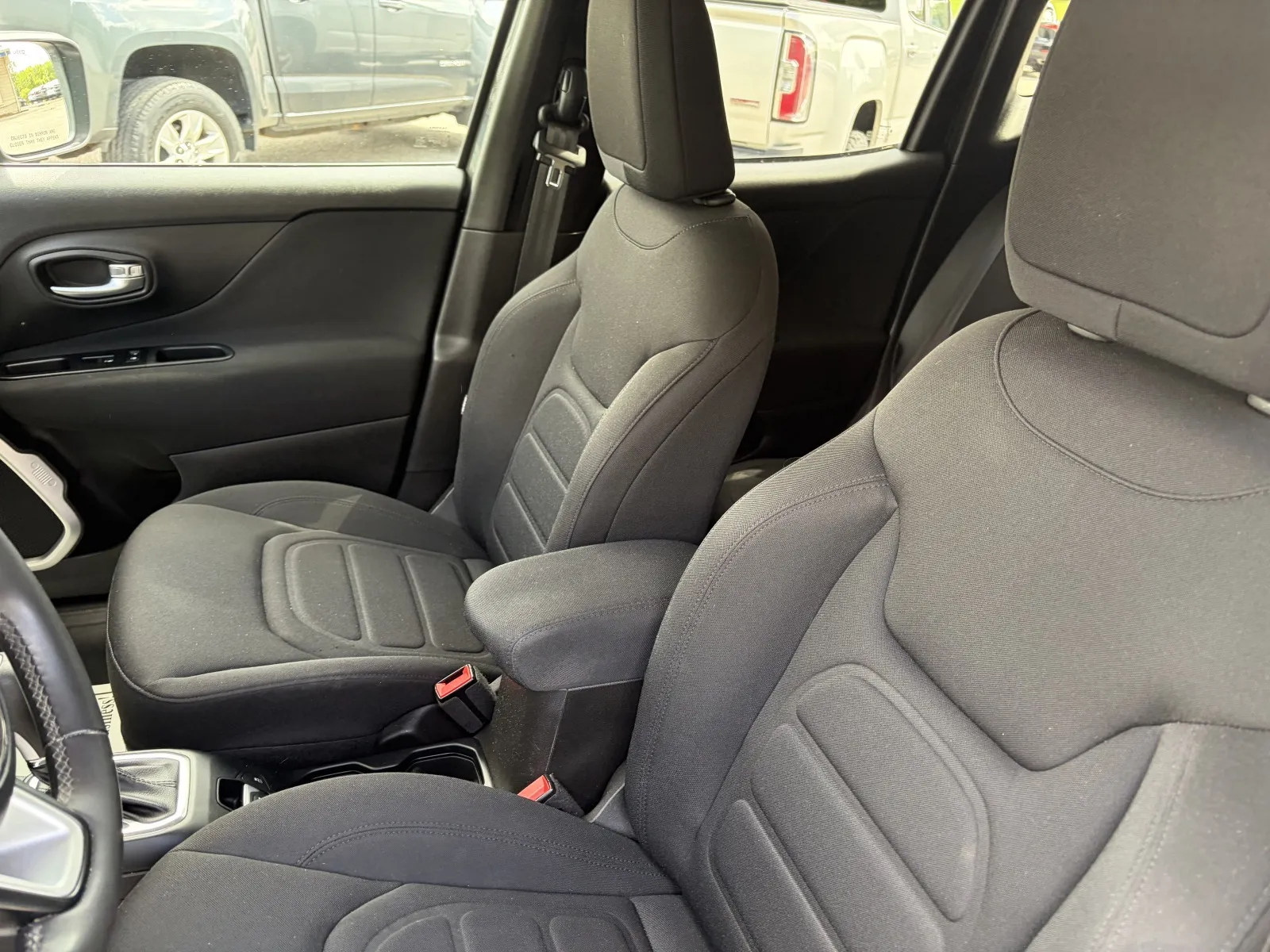 2021 Jeep Renegade Latitude - Photo 32
