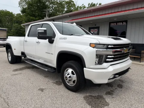 Another view of 2022 Chevrolet Silverado 3500HD High Country for sale in Bedford, IN at B&B Cars Inc.