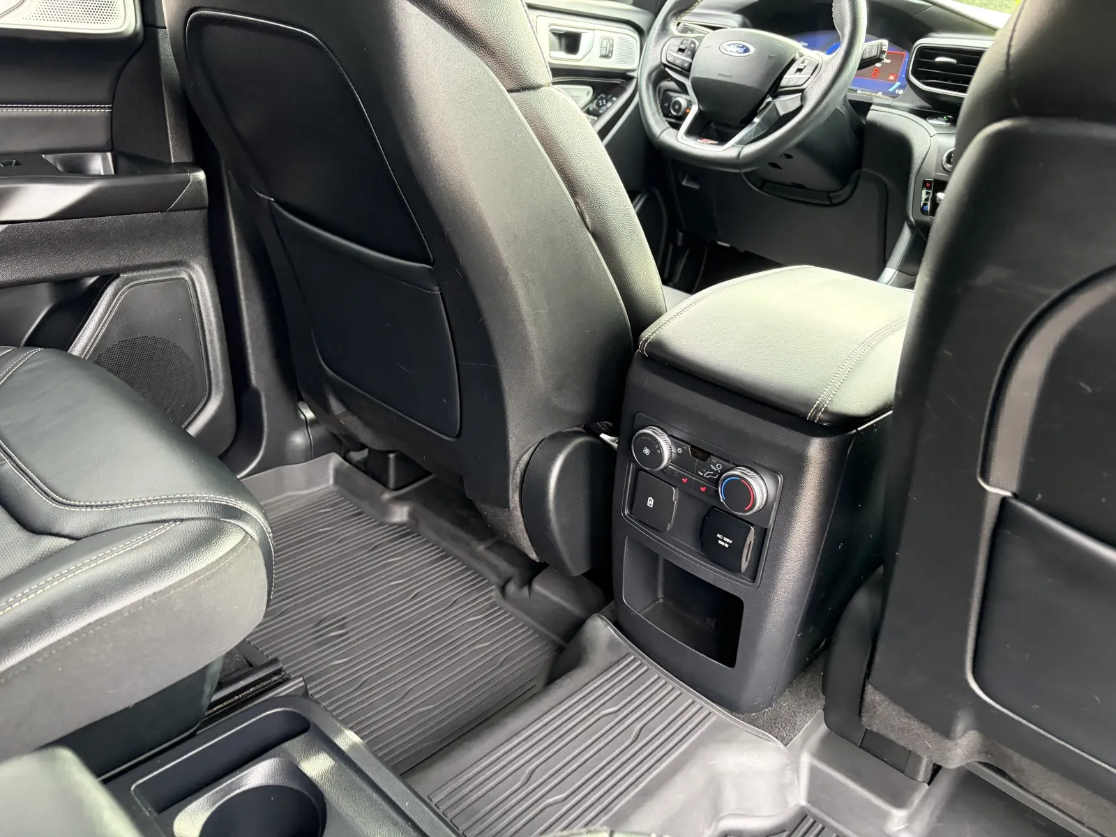 2020 Ford Explorer ST - Photo 18
