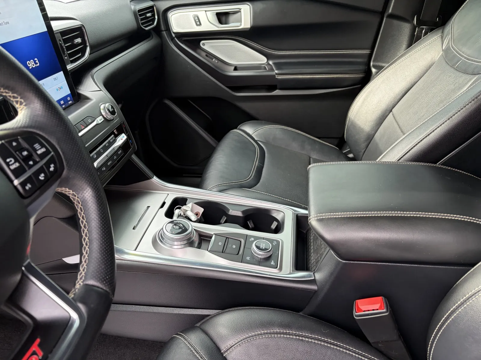 2020 Ford Explorer ST - Photo 31