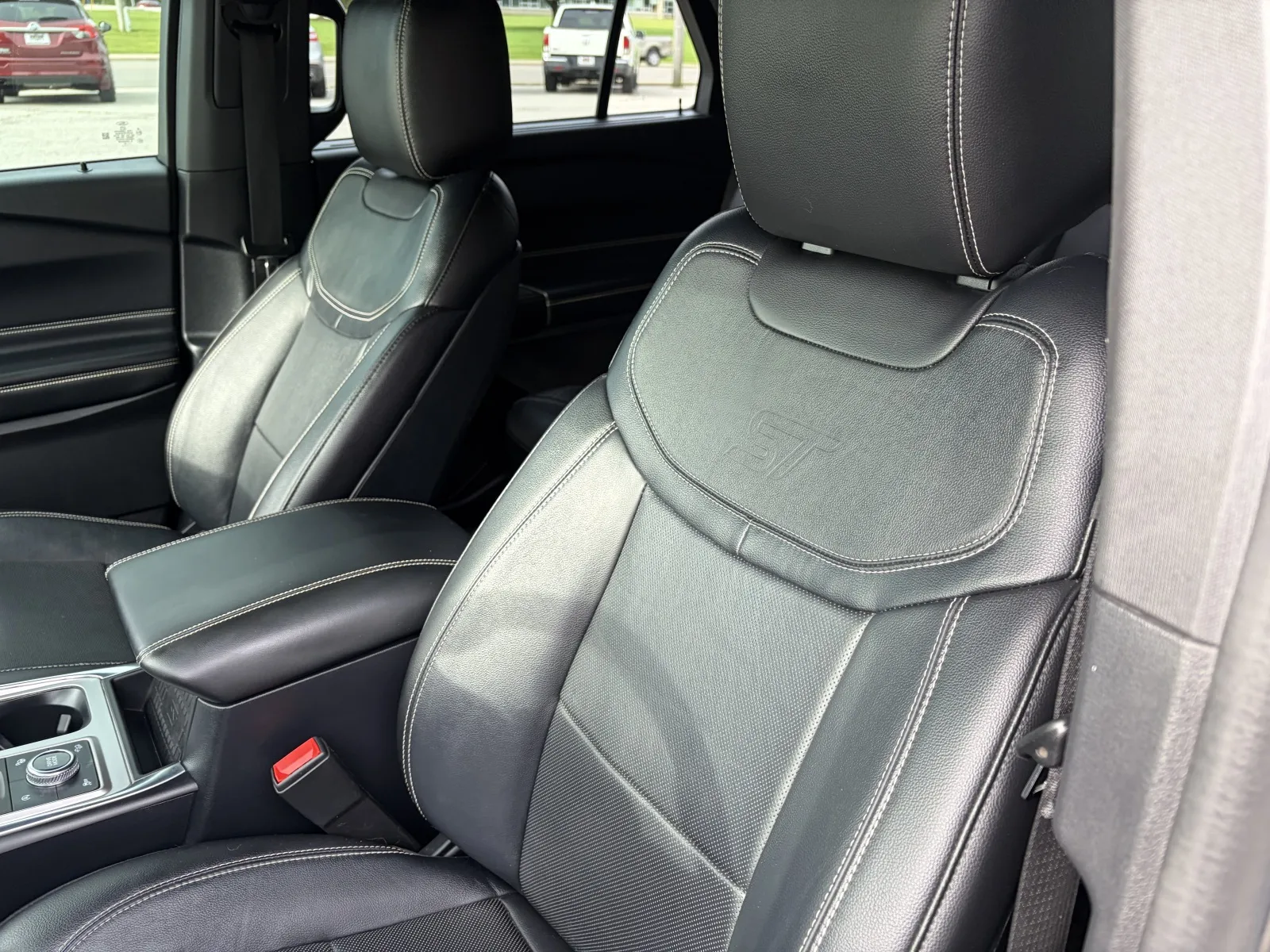 2020 Ford Explorer ST - Photo 30