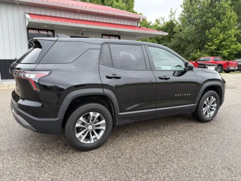 More photos of 2025 Chevrolet Equinox LT at B&B Cars Inc., IN
