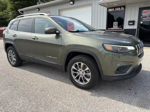 Another view of 2019 Jeep Cherokee Latitude Plus for sale in Bedford, IN at B&B Cars Inc.