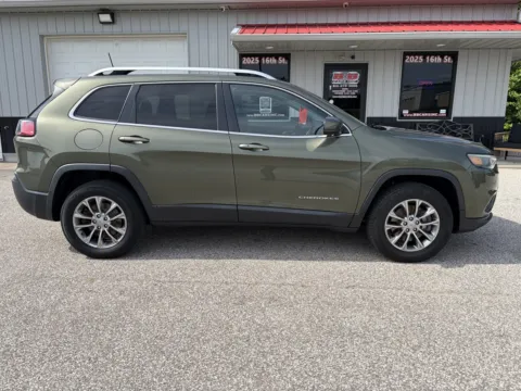 More photos of 2019 Jeep Cherokee Latitude Plus at B&B Cars Inc., IN