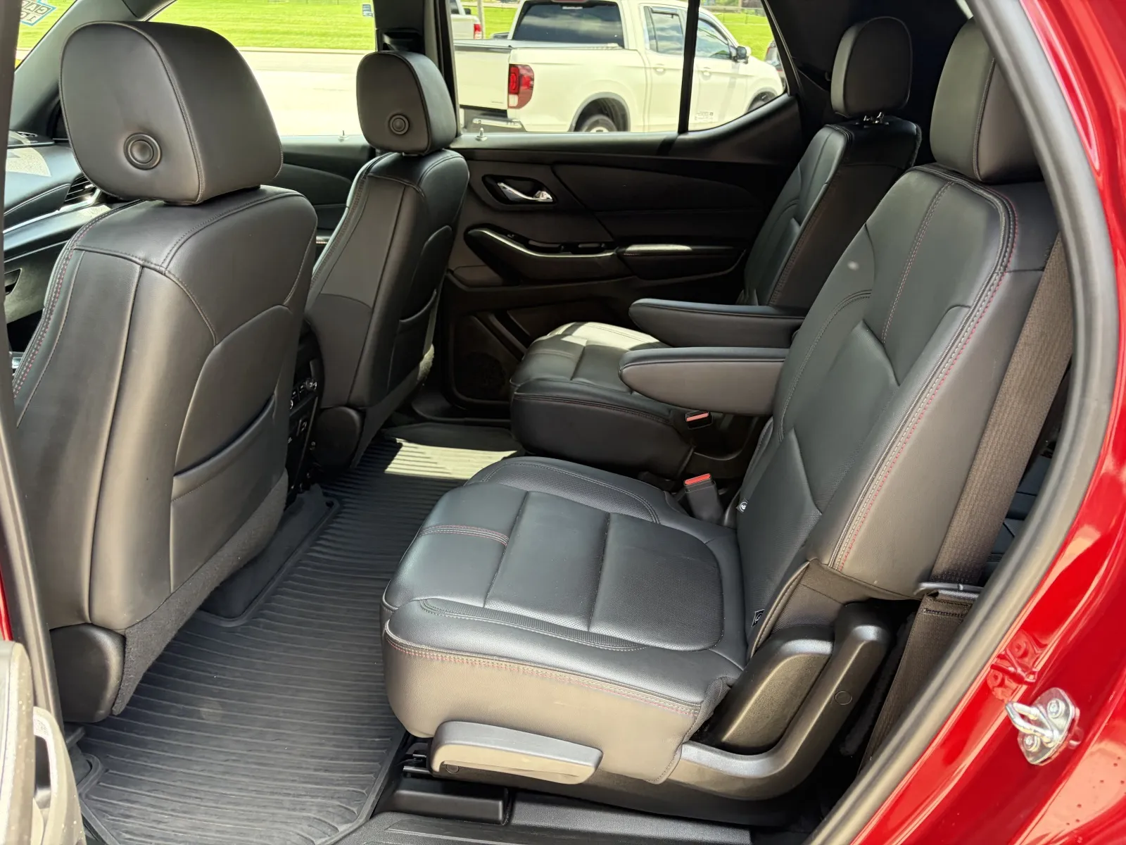 2023 Chevrolet Traverse RS - Photo 27