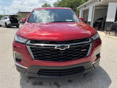 Photos of 2023 Chevrolet Traverse RS for sale in Bedford, IN at B&B Cars Inc.