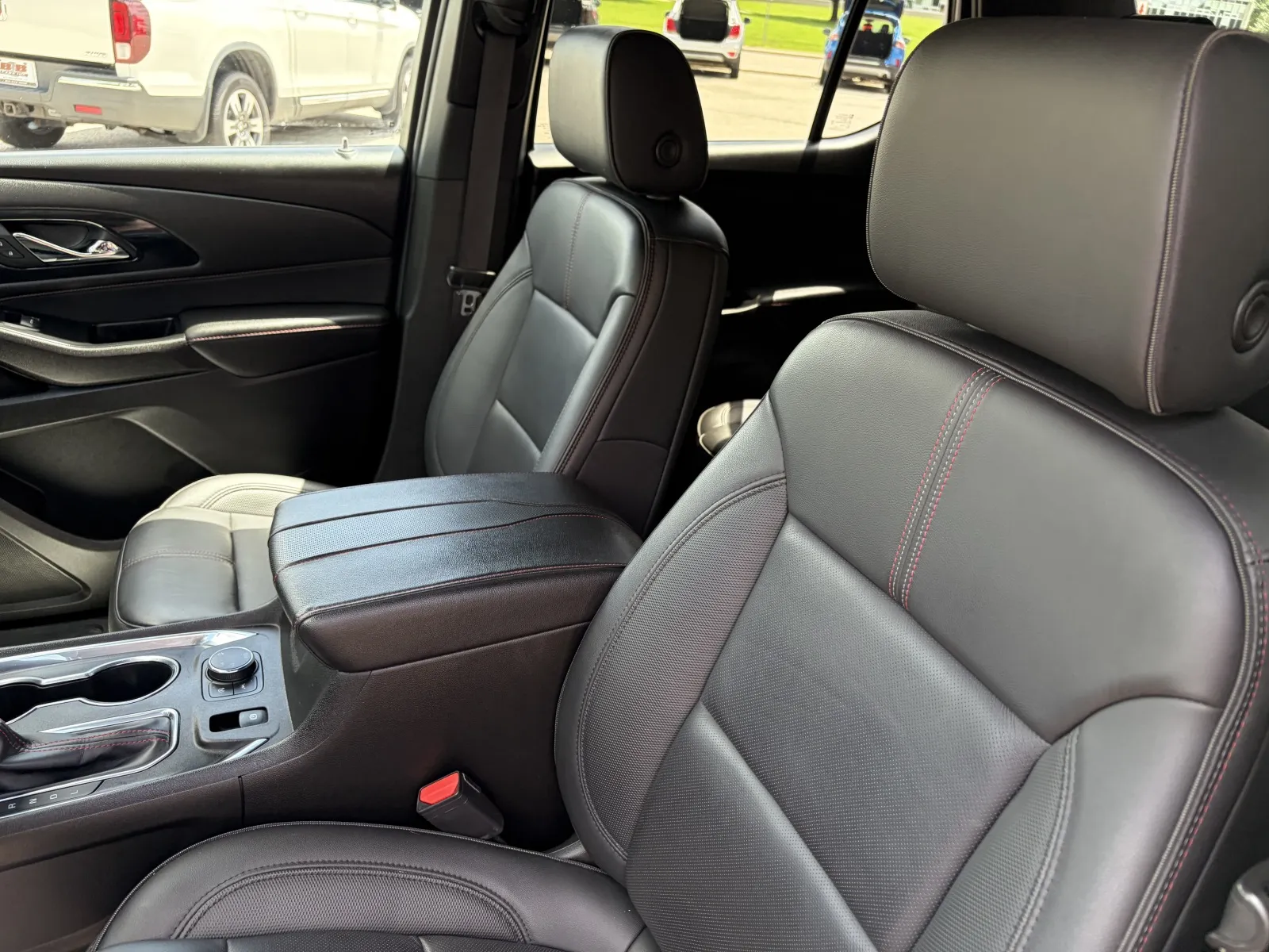 2023 Chevrolet Traverse RS - Photo 35