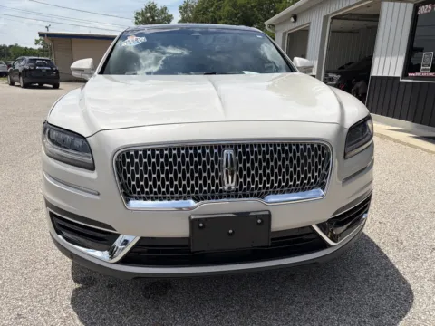 Photos of 2019 Lincoln Nautilus Reserve for sale in Bedford, IN at B&B Cars Inc.