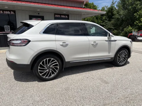 More photos of 2019 Lincoln Nautilus Reserve at B&B Cars Inc., IN