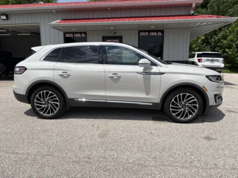More photos of 2019 Lincoln Nautilus Reserve at B&B Cars Inc., IN