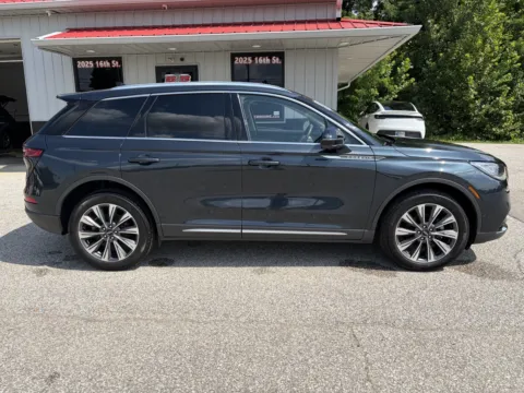 More photos of 2022 Lincoln Corsair Reserve at B&B Cars Inc., IN