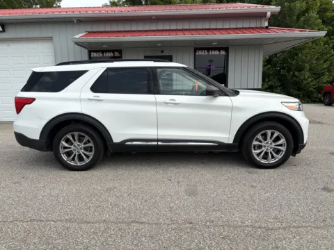 More photos of 2020 Ford Explorer XLT at B&B Cars Inc., IN