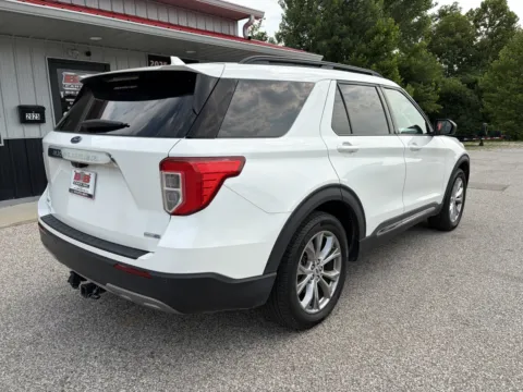 More photos of 2020 Ford Explorer XLT at B&B Cars Inc., IN