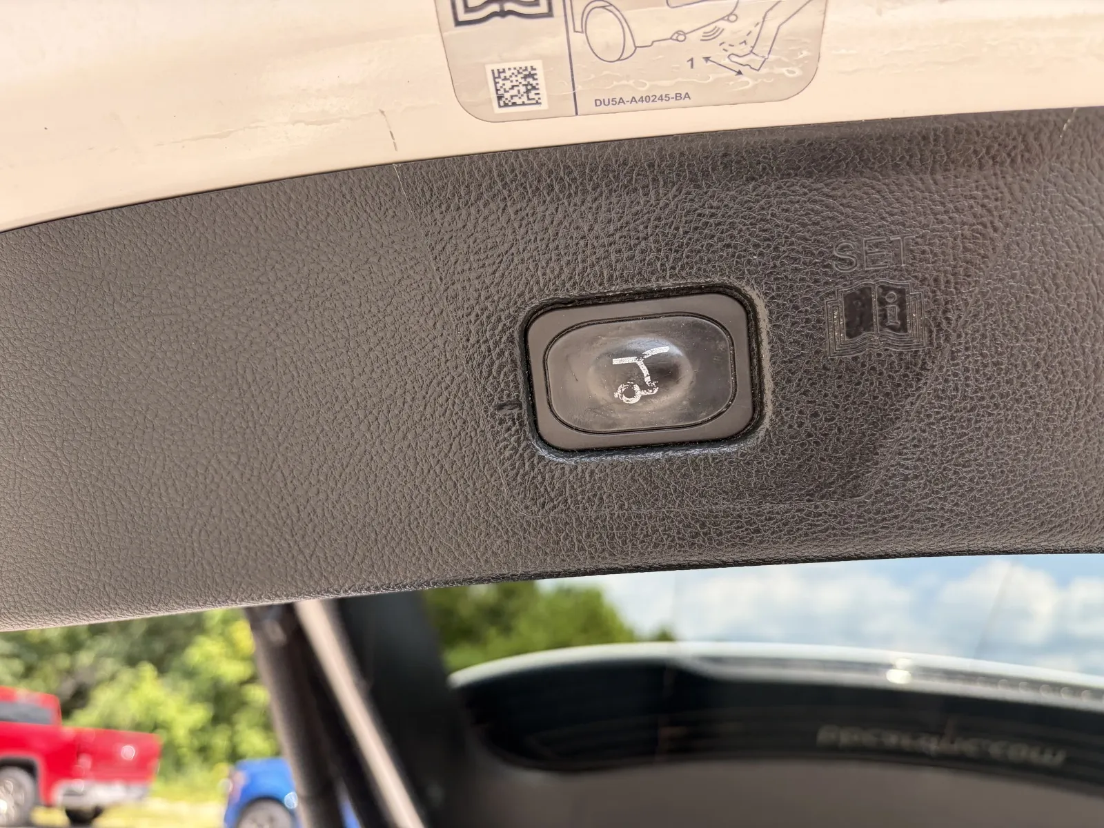 2019 Ford Edge Titanium - Photo 13