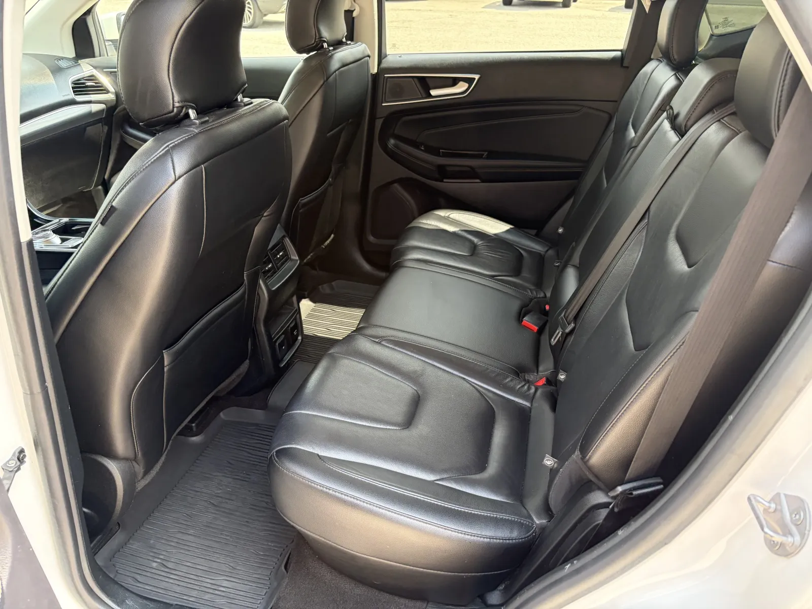 2019 Ford Edge Titanium - Photo 26