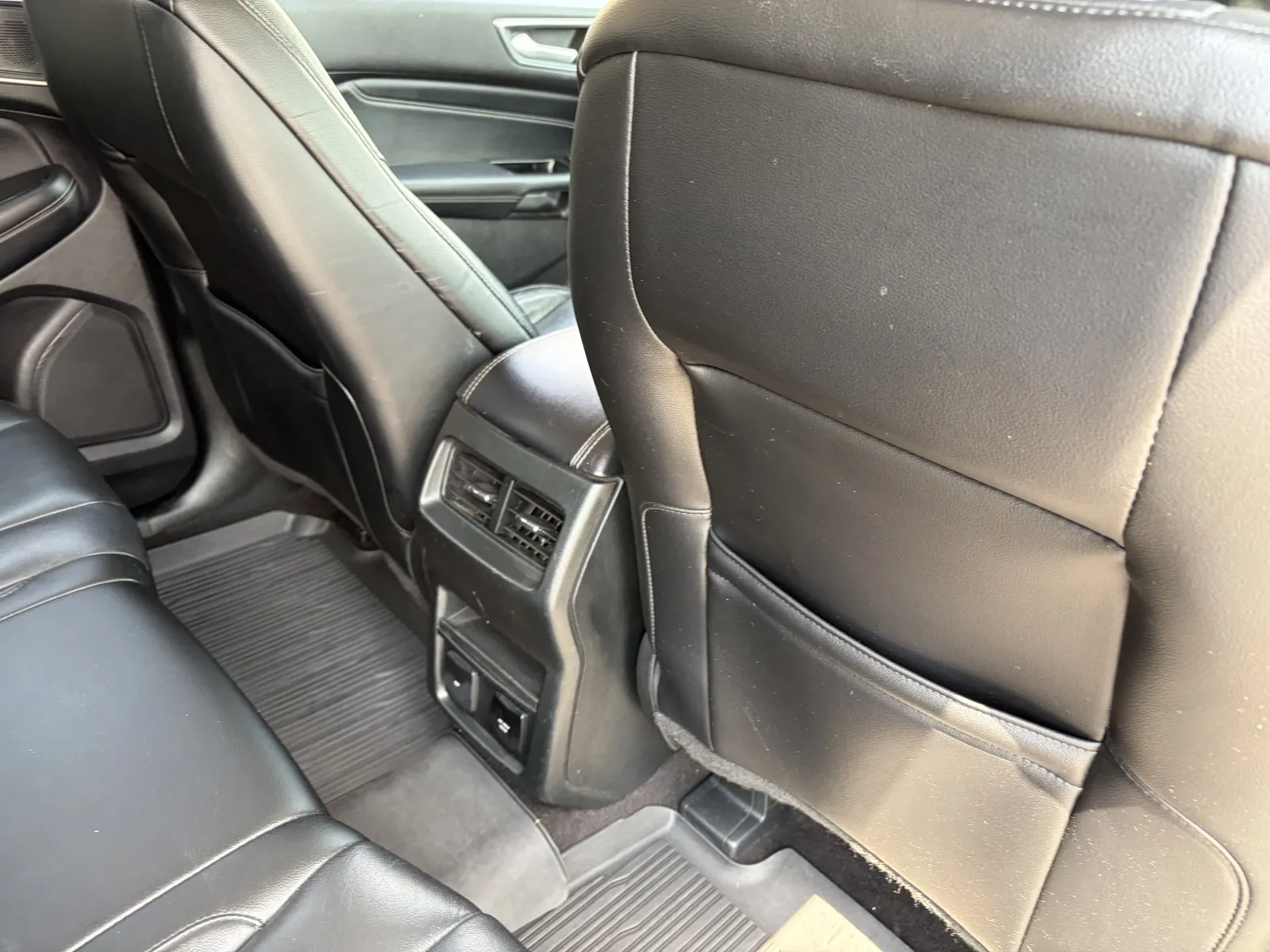2019 Ford Edge Titanium - Photo 17