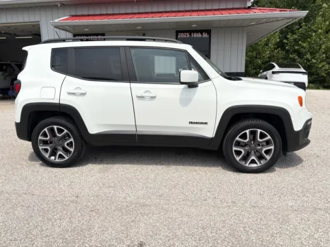 More photos of 2016 Jeep Renegade Latitude at B&B Cars Inc., IN