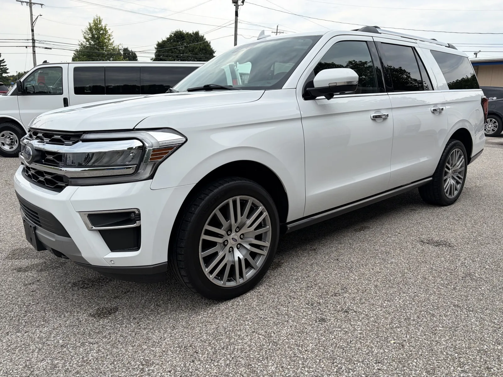 White 2023 Ford Expedition MAX Limited for sale in Bedford, IN