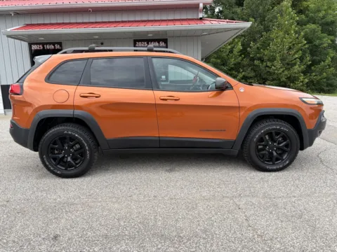 More photos of 2015 Jeep Cherokee Trailhawk at B&B Cars Inc., IN