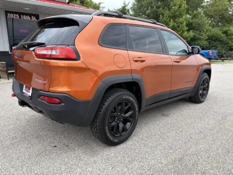 More photos of 2015 Jeep Cherokee Trailhawk at B&B Cars Inc., IN