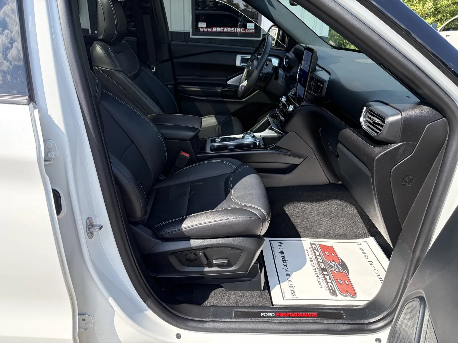 2023 Ford Explorer ST - Photo 25