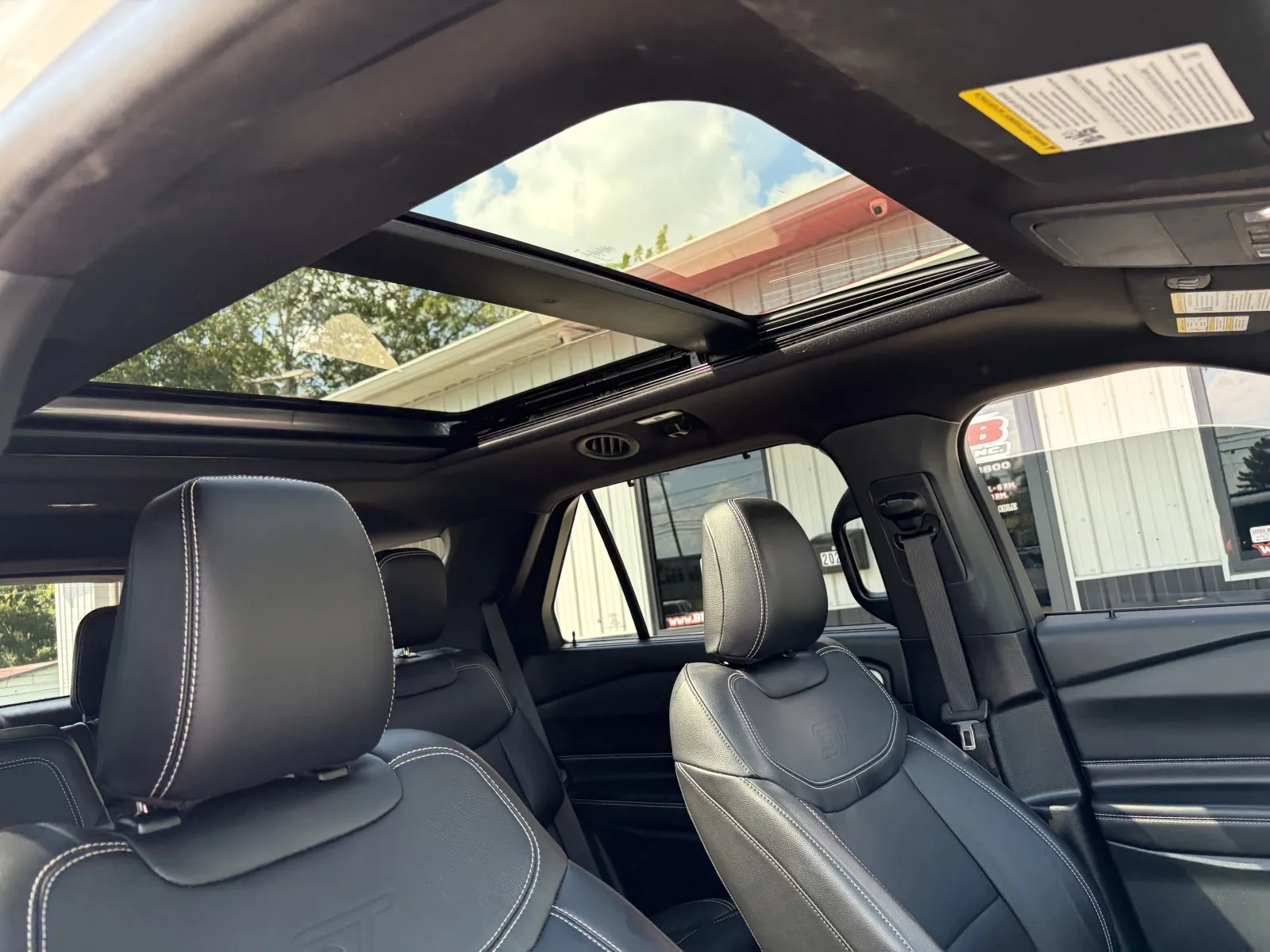 2023 Ford Explorer ST - Photo 31