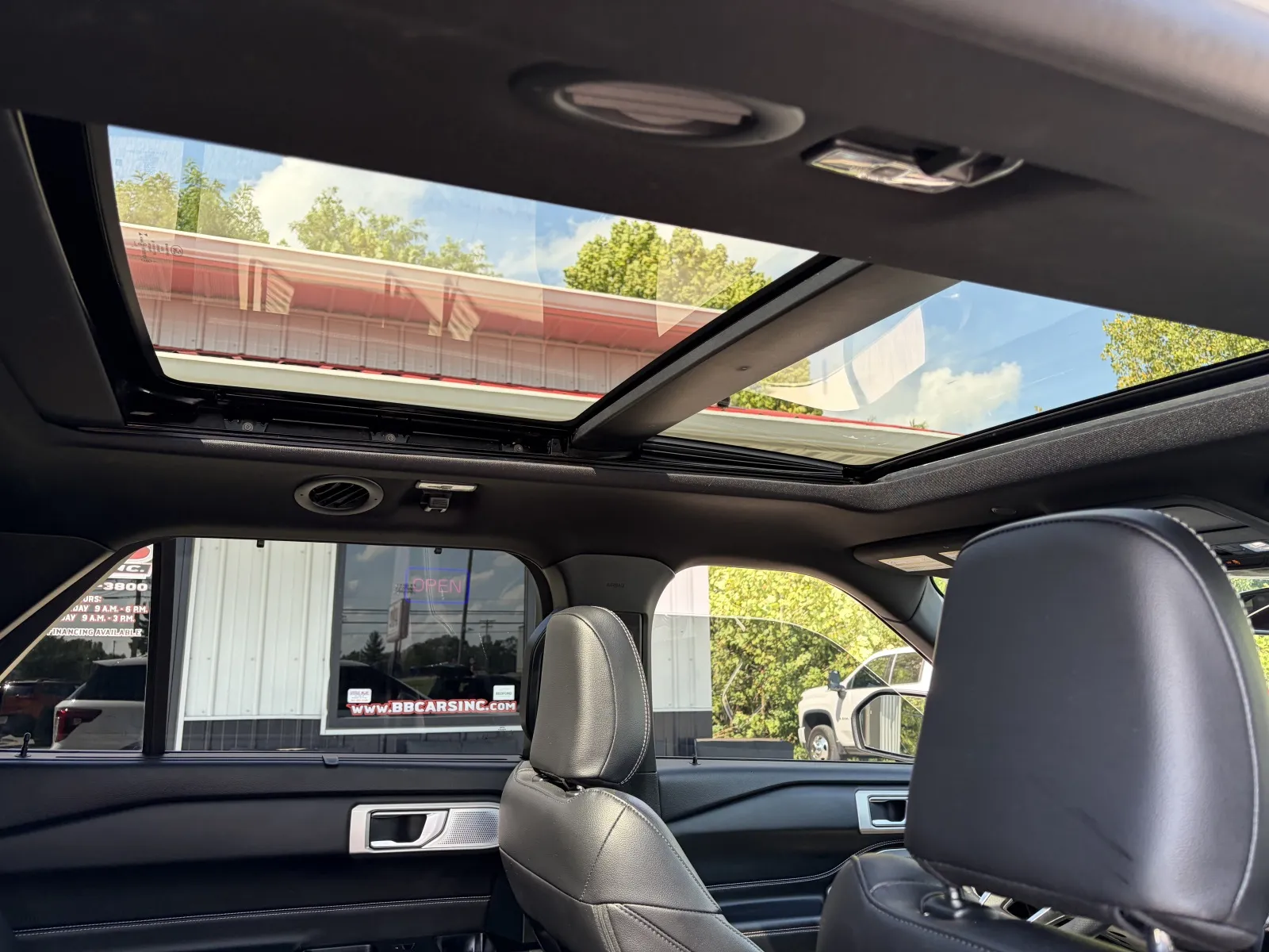2023 Ford Explorer ST - Photo 20