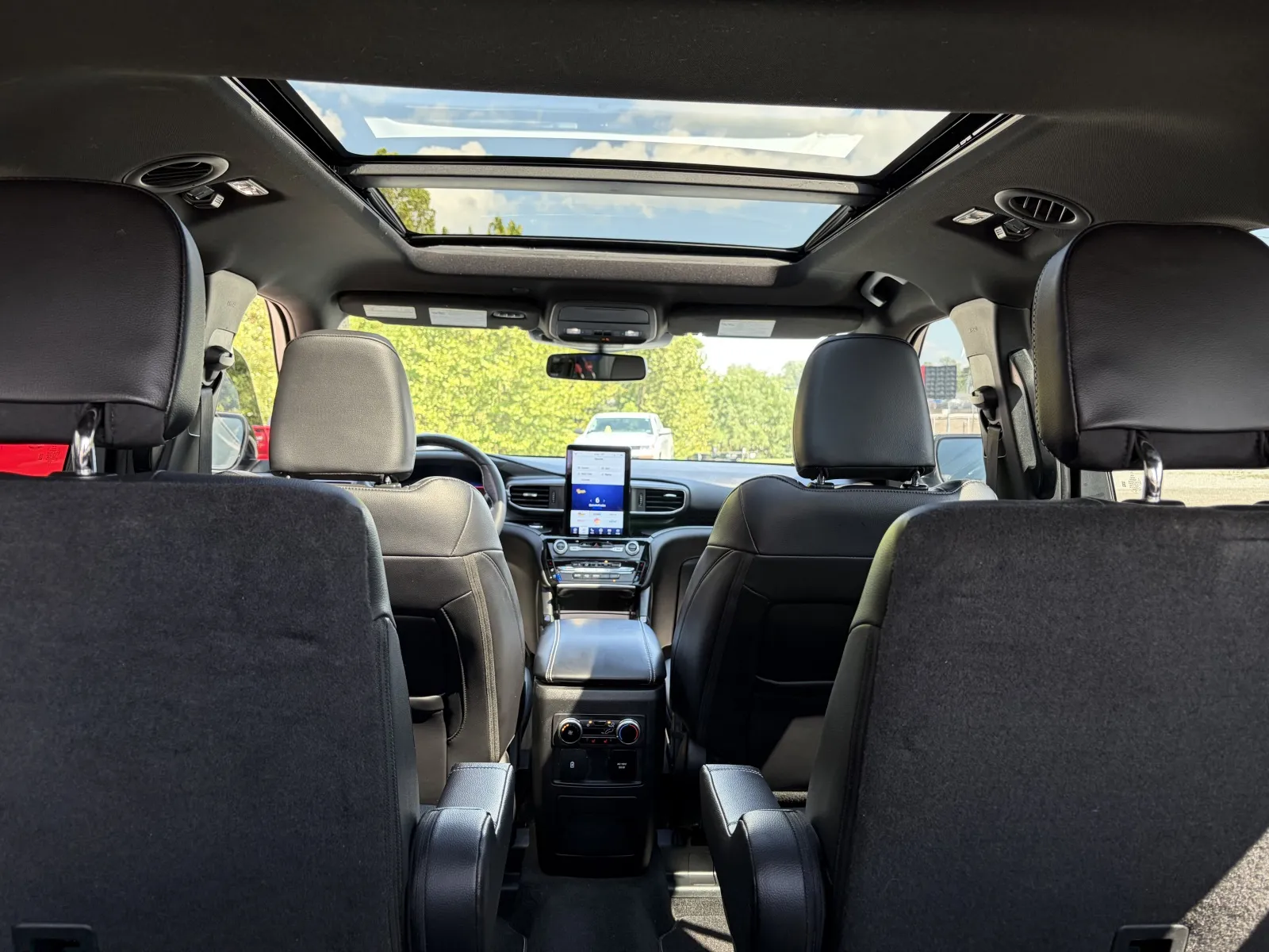 2023 Ford Explorer ST - Photo 16