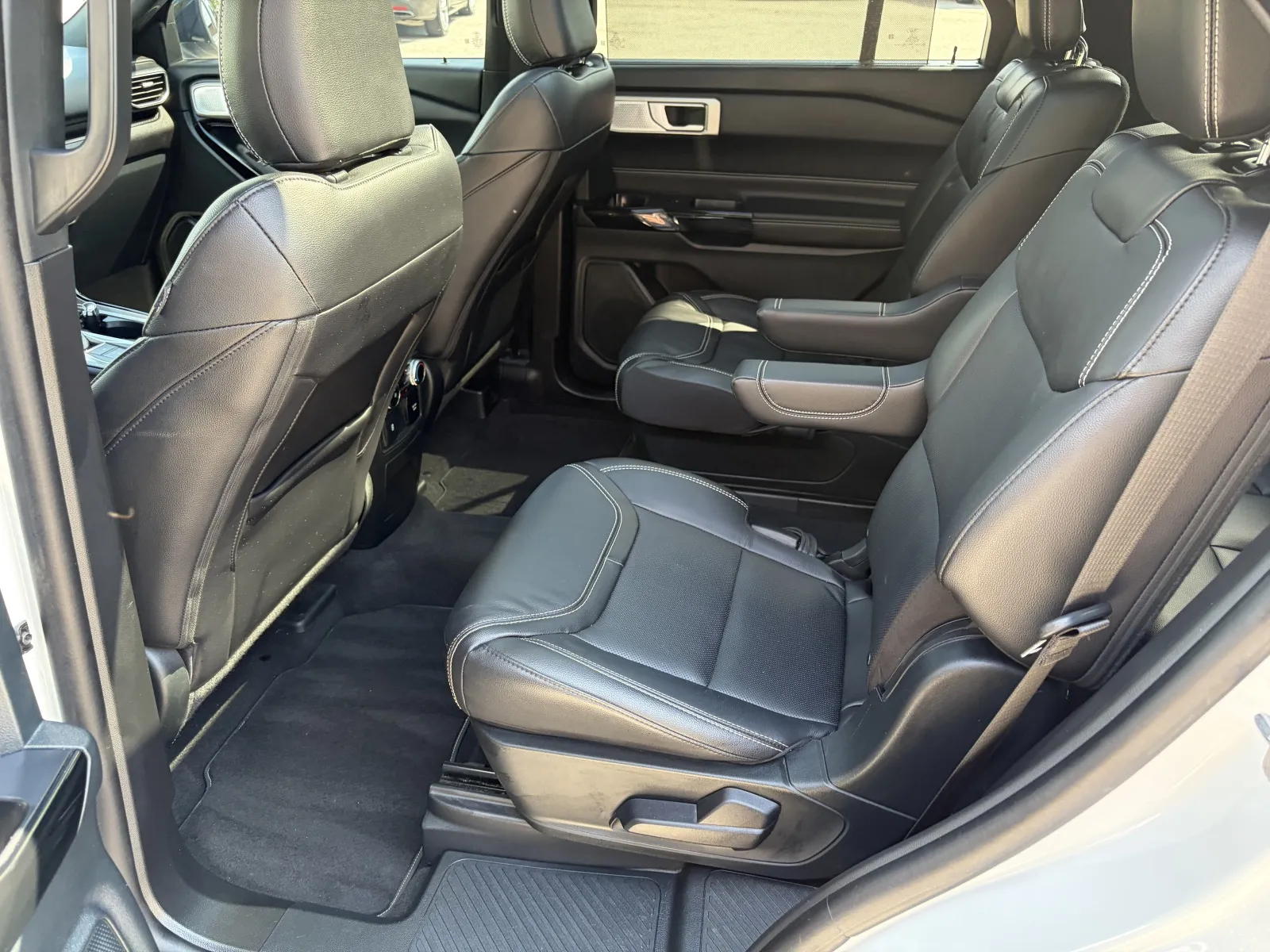 2023 Ford Explorer ST - Photo 32
