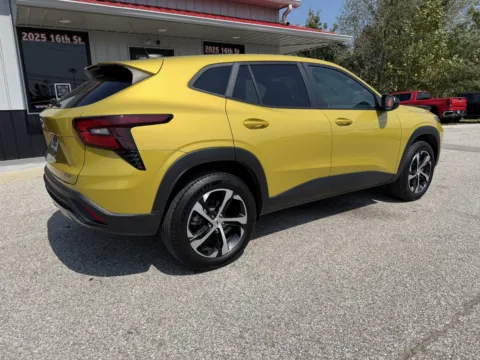 More photos of 2024 Chevrolet Trax RS at B&B Cars Inc., IN