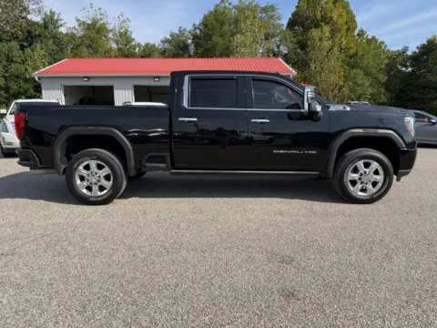 More photos of 2021 GMC Sierra 2500HD Denali at B&B Cars Inc., IN