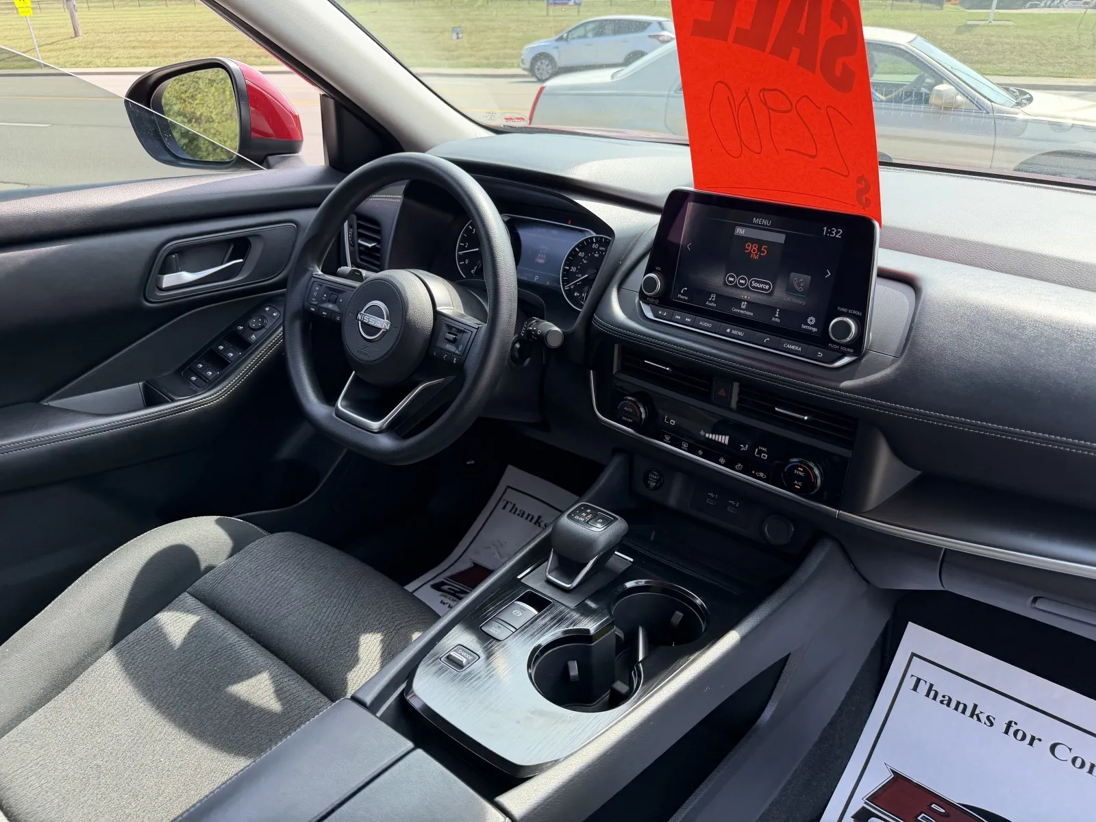 2024 Nissan Rogue SV - Photo 24