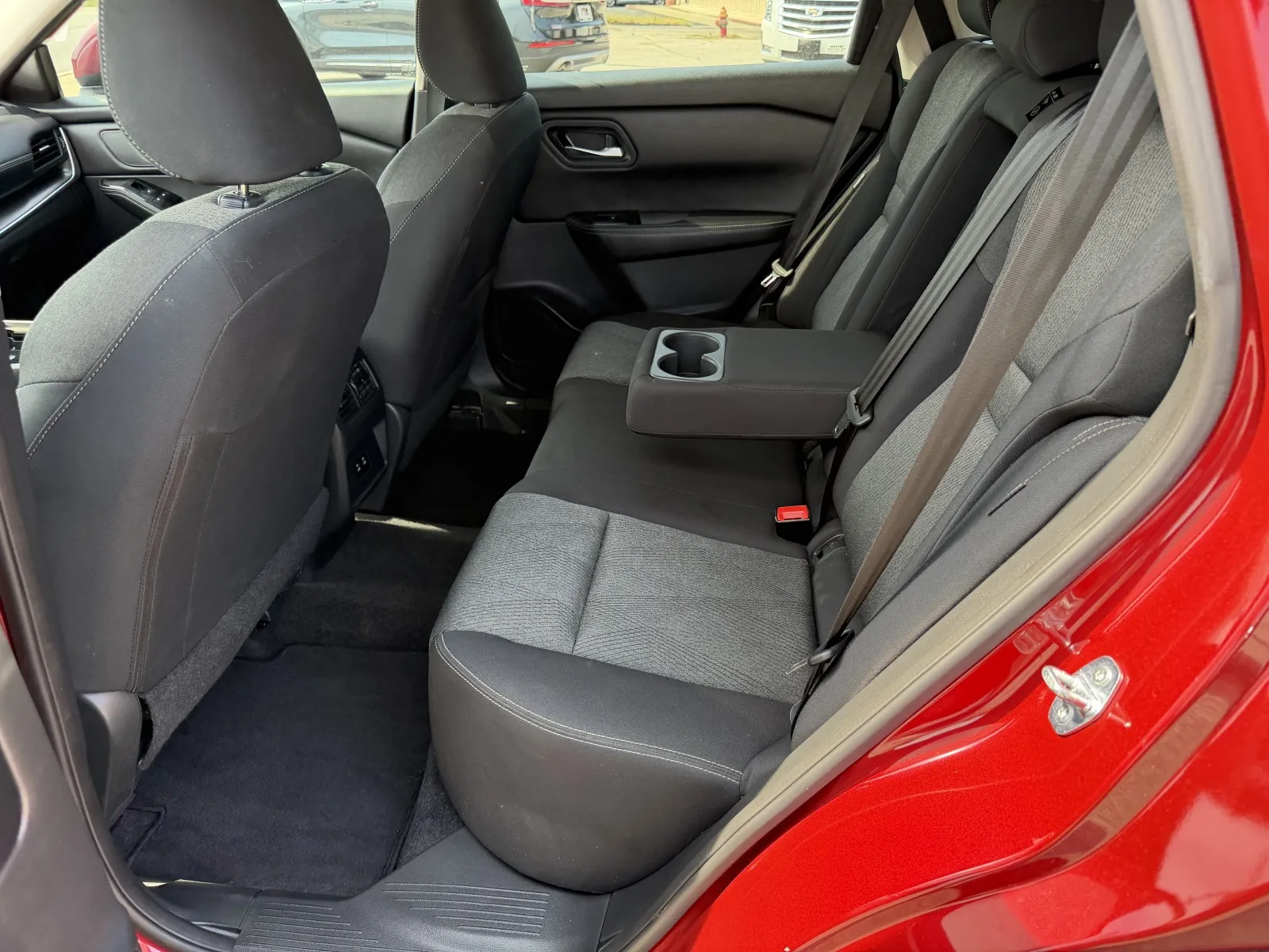 2024 Nissan Rogue SV - Photo 25