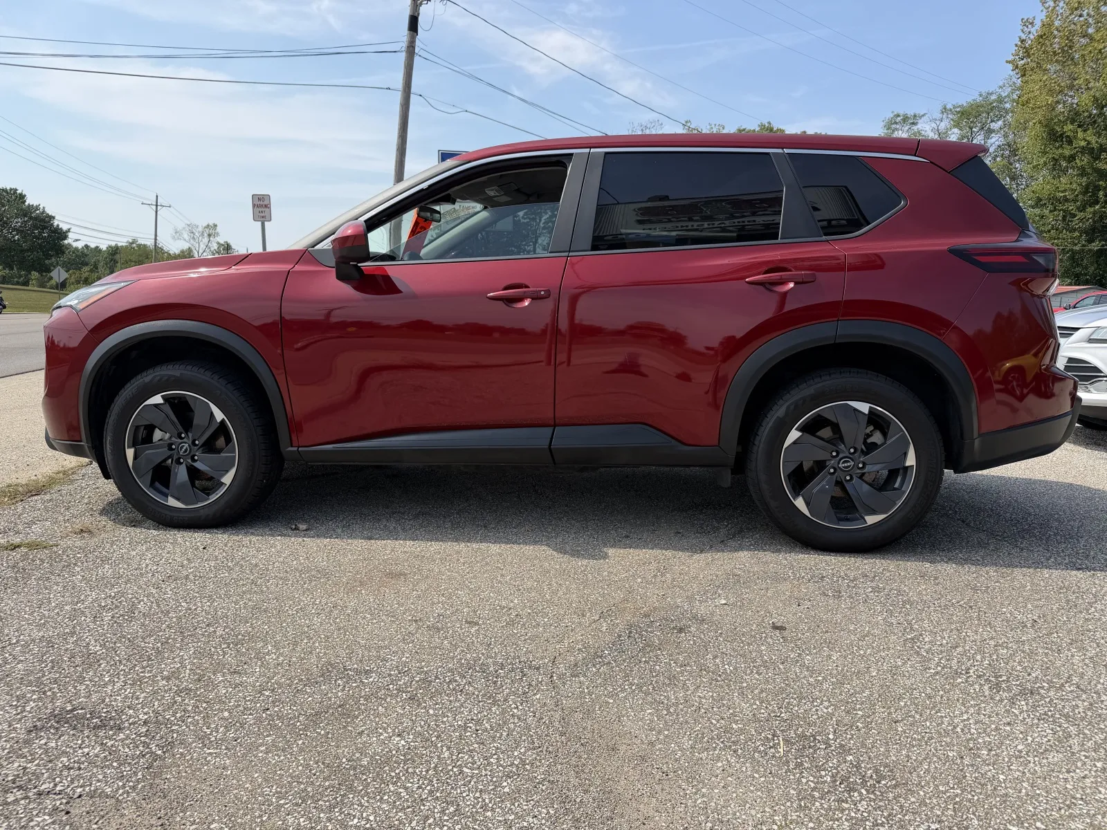 2024 Nissan Rogue SV - Photo 8