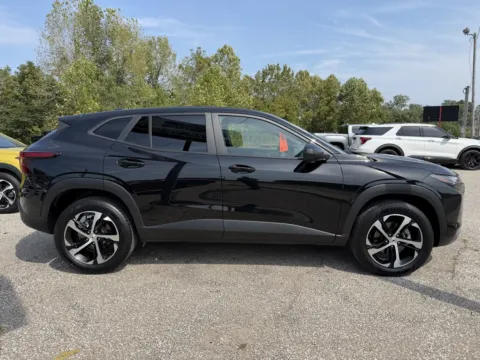 More photos of 2024 Chevrolet Trax RS at B&B Cars Inc., IN