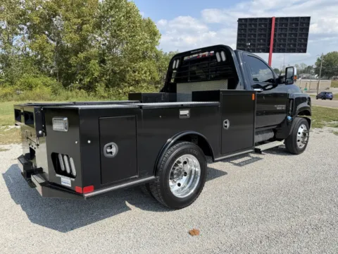 More photos of 2023 Chevrolet 5500 LT at B&B Cars Inc., IN