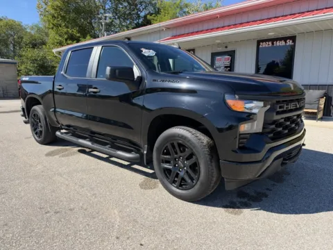 Another view of 2022 Chevrolet Silverado 1500 Custom for sale in Bedford, IN at B&B Cars Inc.