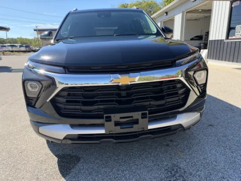 Photos of 2025 Chevrolet Trailblazer LT for sale in Bedford, IN at B&B Cars Inc.