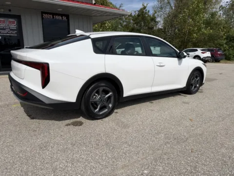 More photos of 2025 Kia K4 LXS at B&B Cars Inc., IN