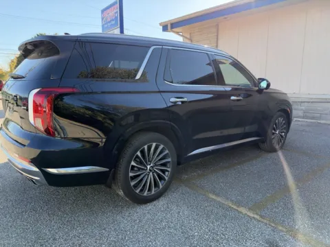 More photos of 2023 Hyundai PALISADE Calligraphy at B&B Cars Inc., IN