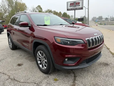 Photos of 2019 Jeep Cherokee Latitude Plus for sale in Bedford, IN at B&B Cars Inc.