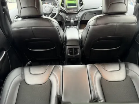 More photos of 2019 Jeep Cherokee Latitude Plus at B&B Cars Inc., IN