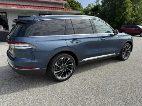 More photos of 2020 Lincoln Aviator Reserve at B&B Cars Inc., IN