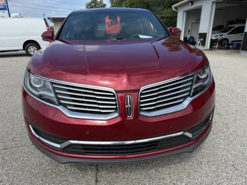 Photos of 2016 Lincoln MKX Reserve for sale in Bedford, IN at B&B Cars Inc.