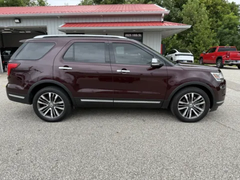 More photos of 2019 Ford Explorer Platinum at B&B Cars Inc., IN