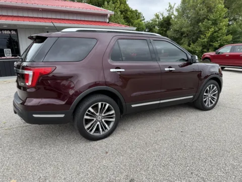 More photos of 2019 Ford Explorer Platinum at B&B Cars Inc., IN
